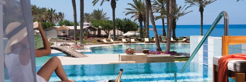 _03-asimina suites hotel-lifestyle_resized