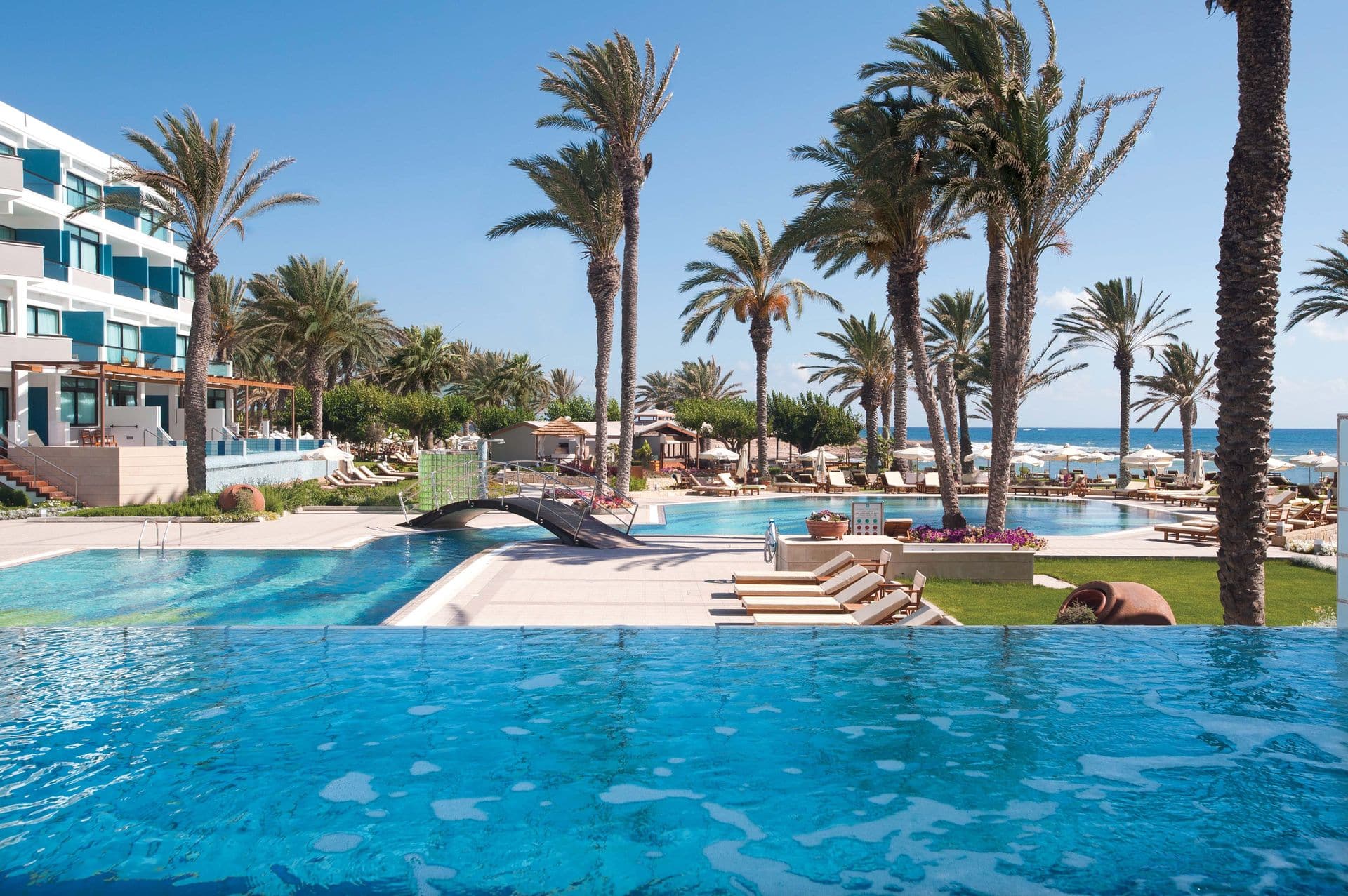 _05-asimina suites hotel-pool_resized