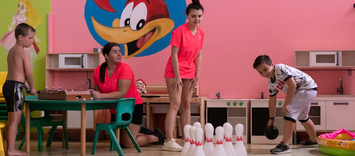 100 ATHENA BEACH HOTEL KIDS CLUB ACTIVITIES
