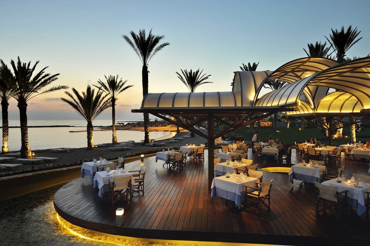 11-PIONEER-BEACH-HOTEL-THALASSA-MEDITERRANEAN-RESTAURANT