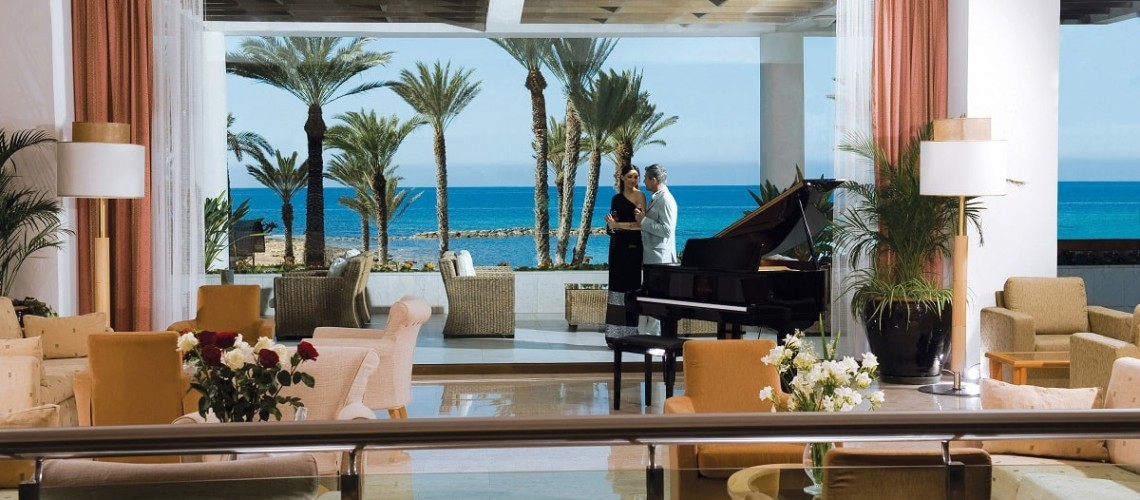 4-PIONEER-BEACH-HOTEL-LOBBY